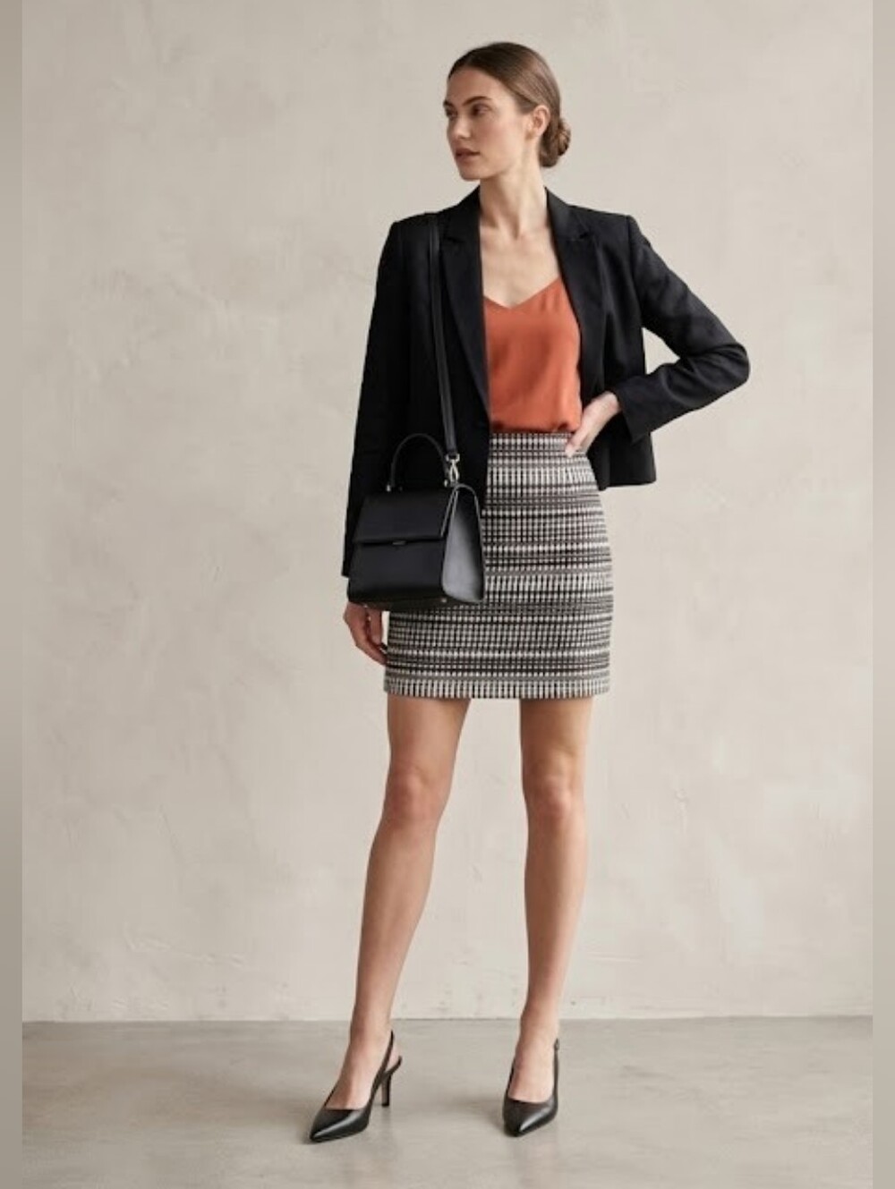 Chelsea & Theodore Women's Size 2 Boho Geometric Zip Up Skirt